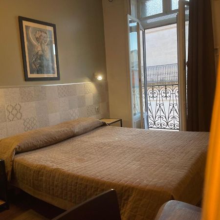מונפלייה Hotel Mistral Comedie Saint Roch מראה חיצוני תמונה